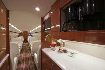 Full-service galley in a Gulfstream GIV-SP