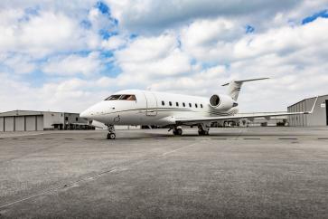 Sugar Land Texas based Bombardier Challenger 604 business jet for charter.